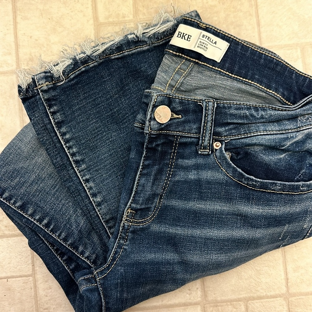 Bke buckle slim fit low rise jeans.